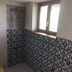 Zement Fliesen an der Wand Badezimmer